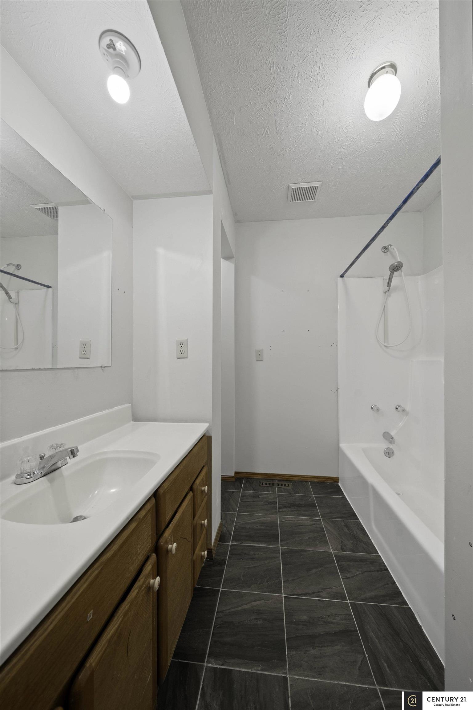 1713 Dunbar Drive, Plattsmouth, Nebraska image 44