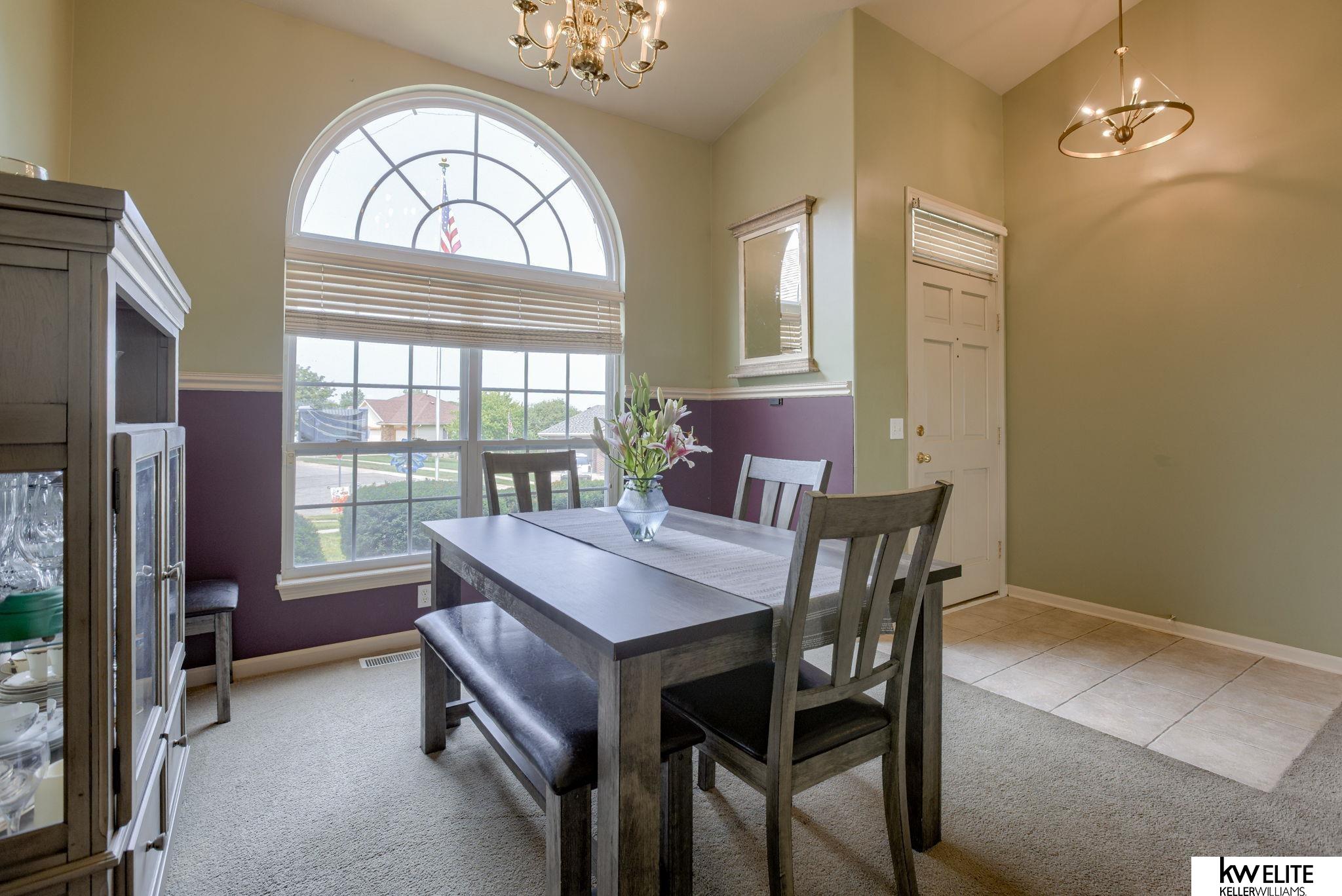 405 Cloverdale Drive, Council Bluffs, Iowa image 2