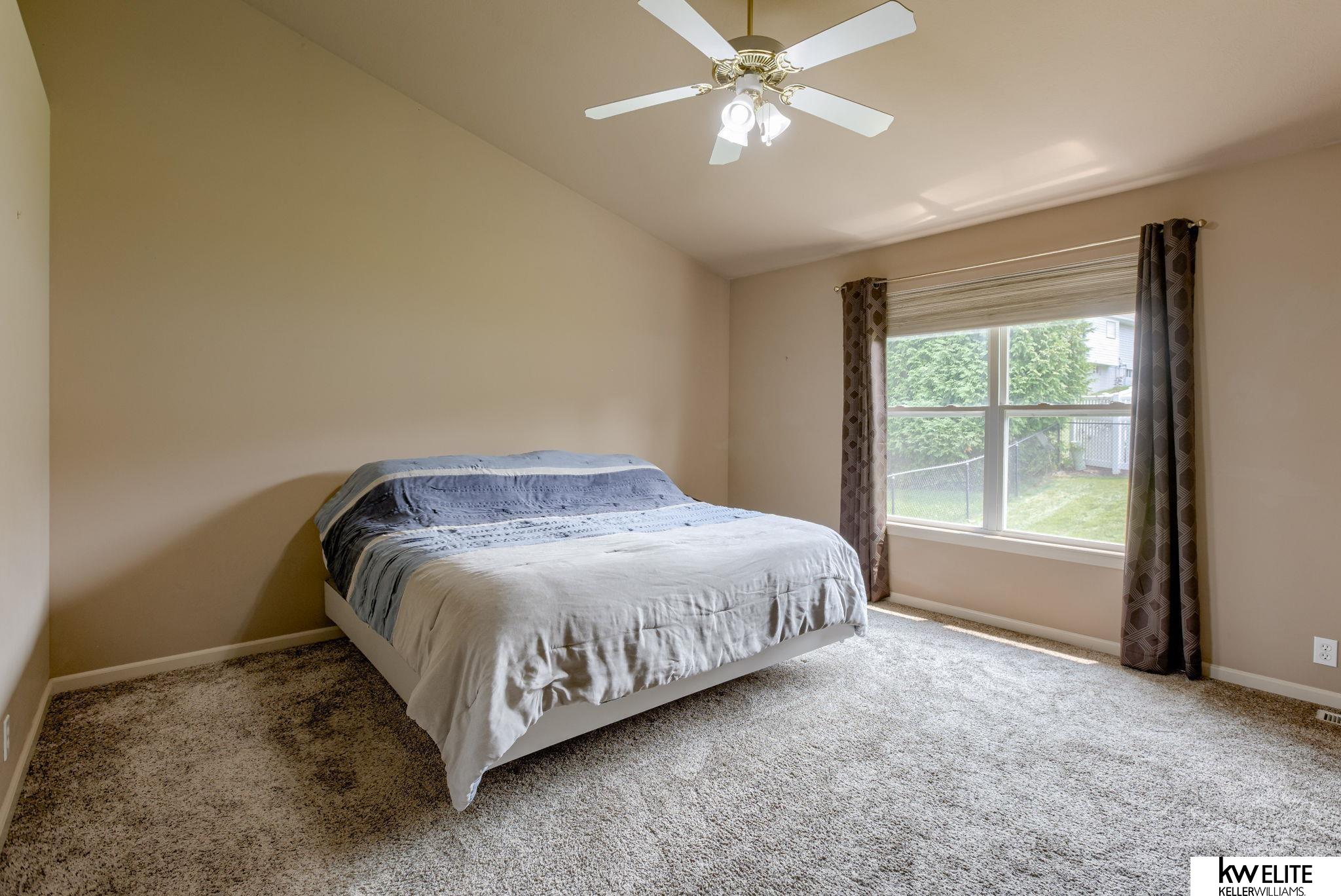 405 Cloverdale Drive, Council Bluffs, Iowa image 11