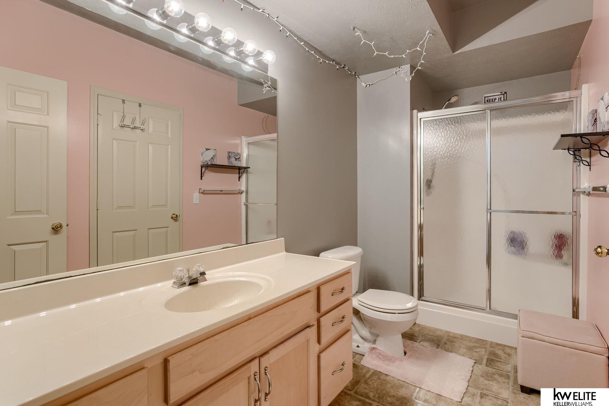 405 Cloverdale Drive, Council Bluffs, Iowa image 21