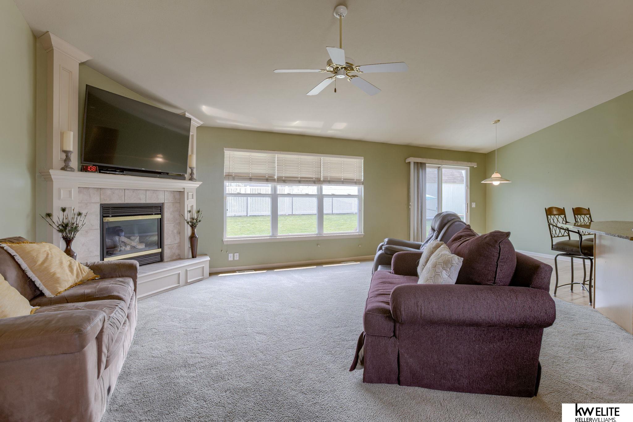 405 Cloverdale Drive, Council Bluffs, Iowa image 4