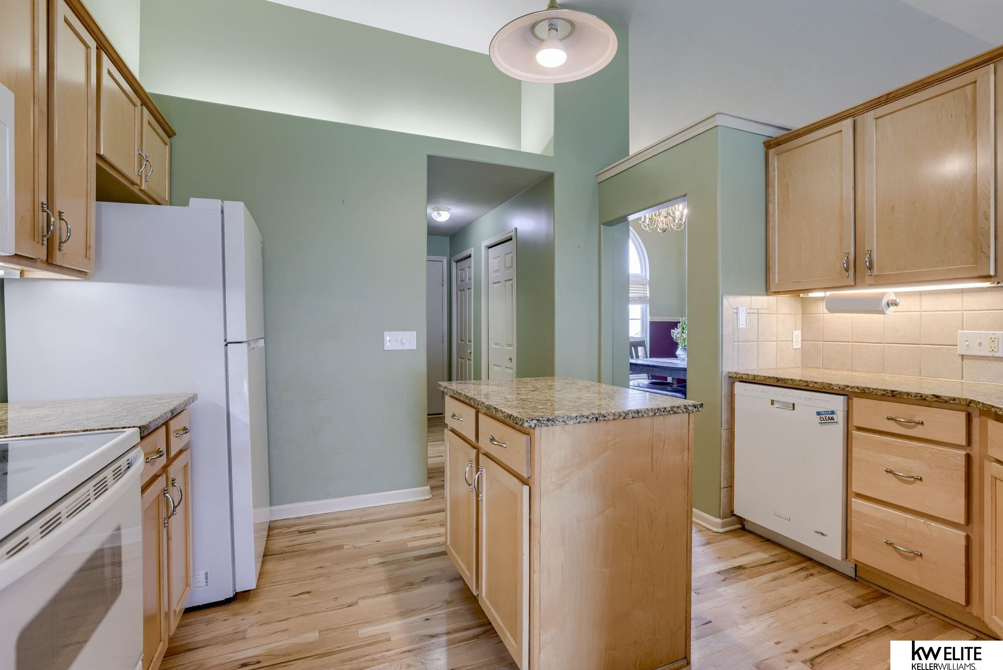 405 Cloverdale Drive, Council Bluffs, Iowa image 7