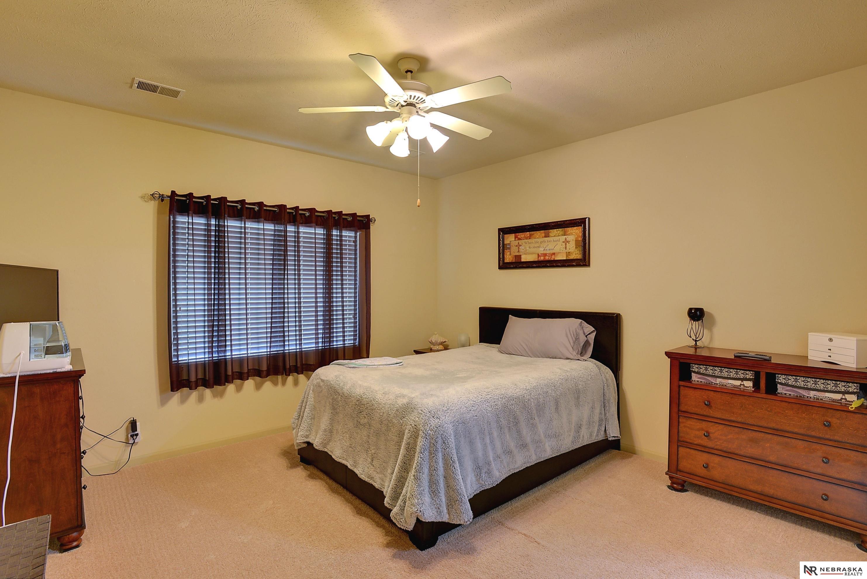 6926 N 141st Circle, Omaha, Nebraska image 7