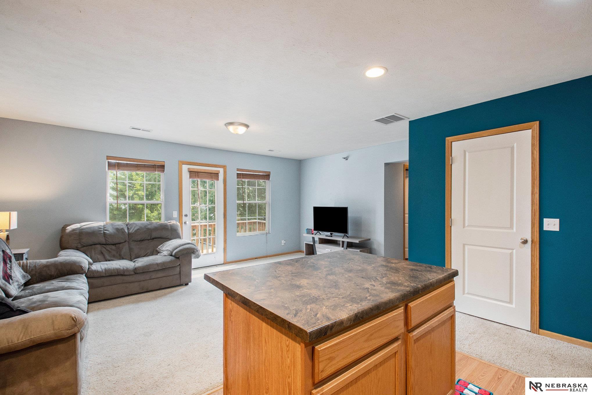 18160 Hayes Court, Omaha, Nebraska image 9