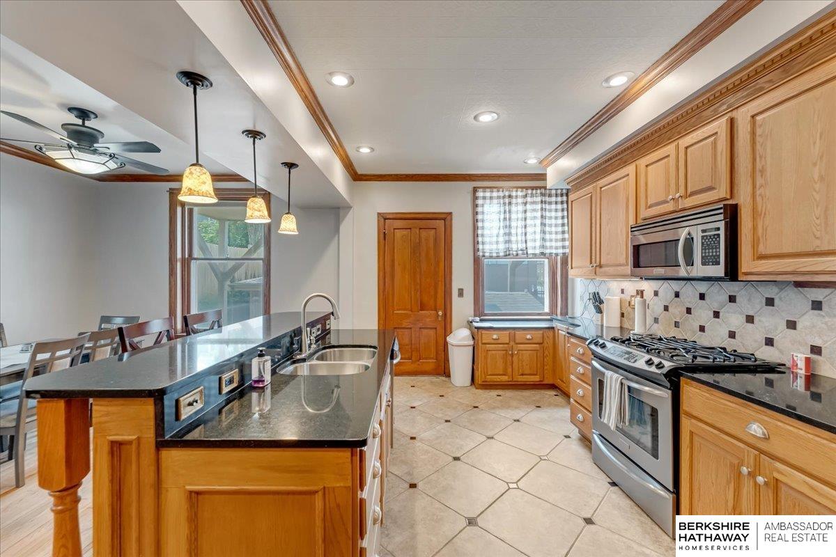 108 S 36th Street, Omaha, Nebraska image 16