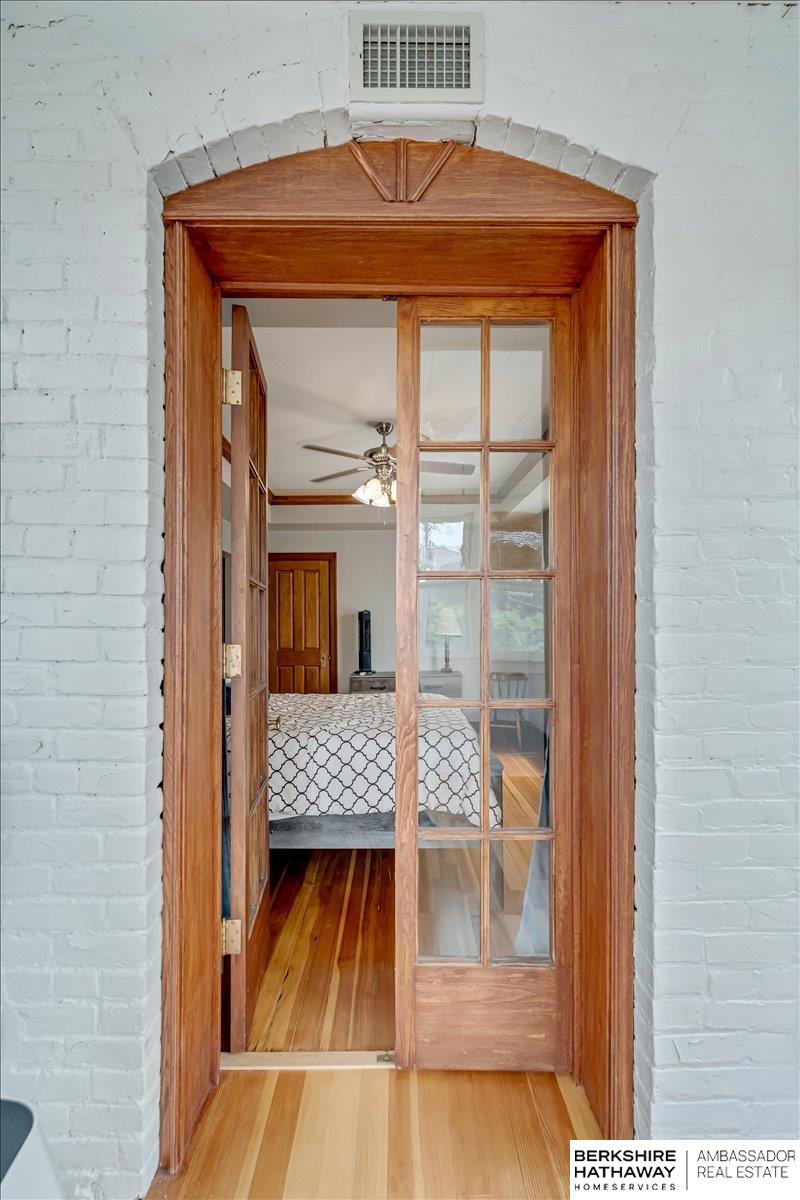 108 S 36th Street, Omaha, Nebraska image 28
