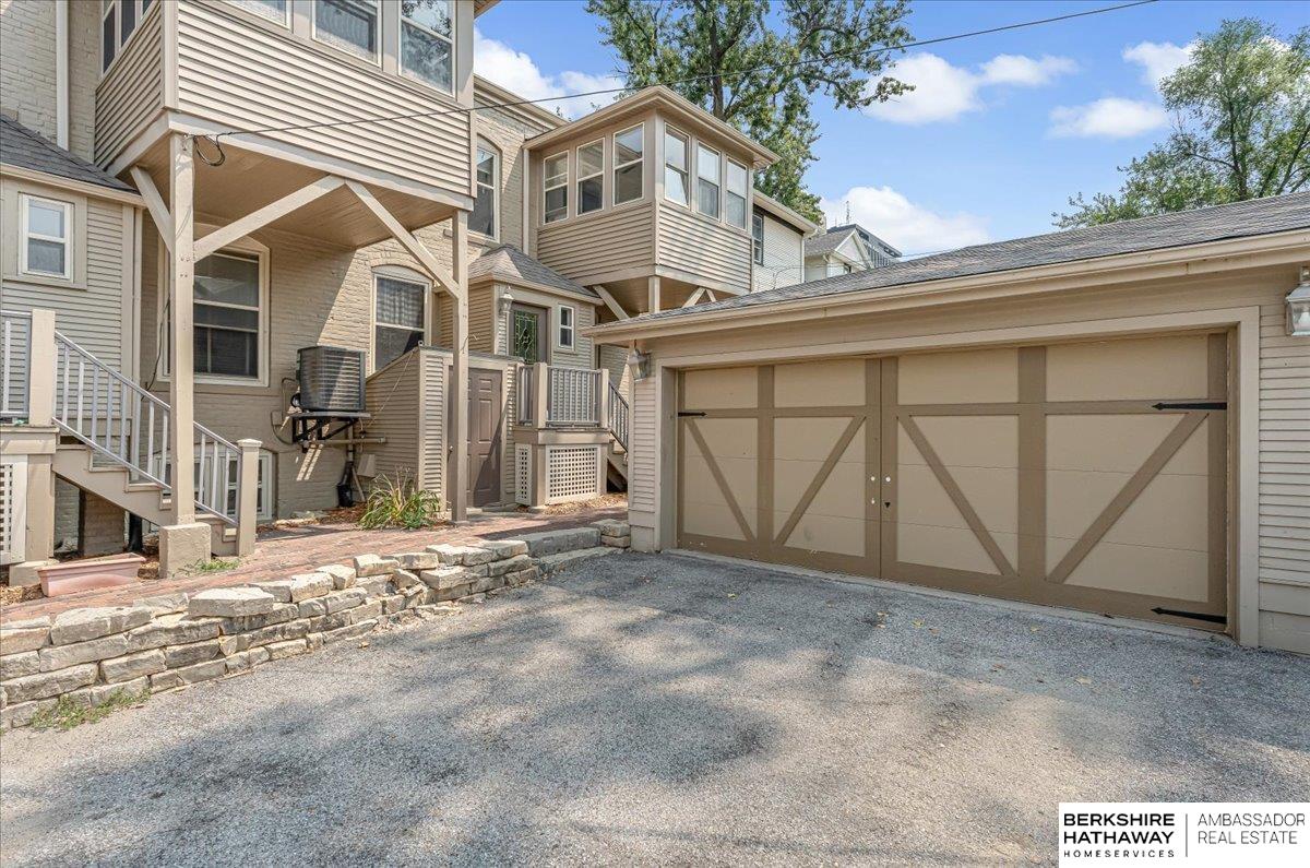 108 S 36th Street, Omaha, Nebraska image 40