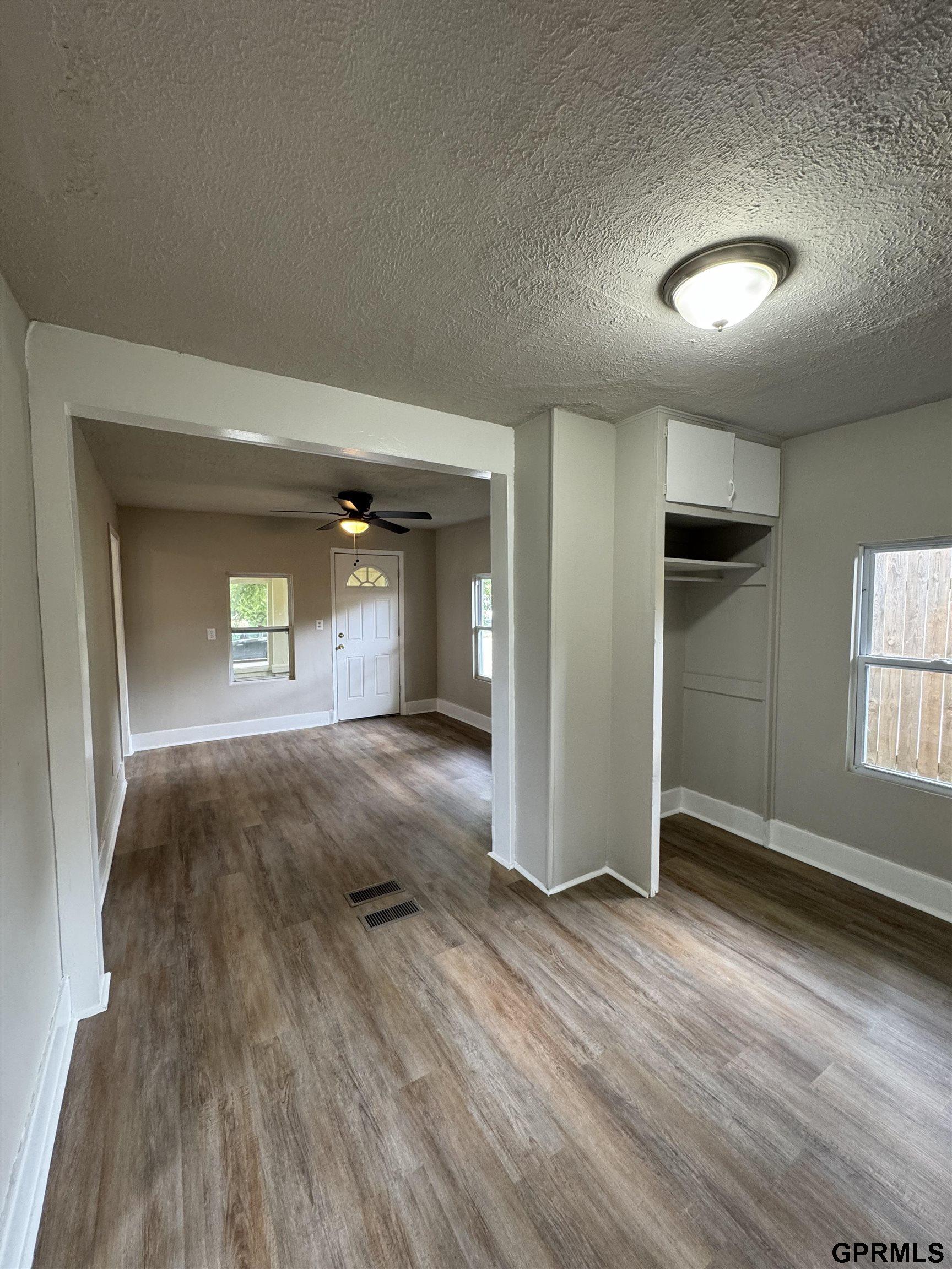 28484 Laurel Circle, Valley, Nebraska image 3
