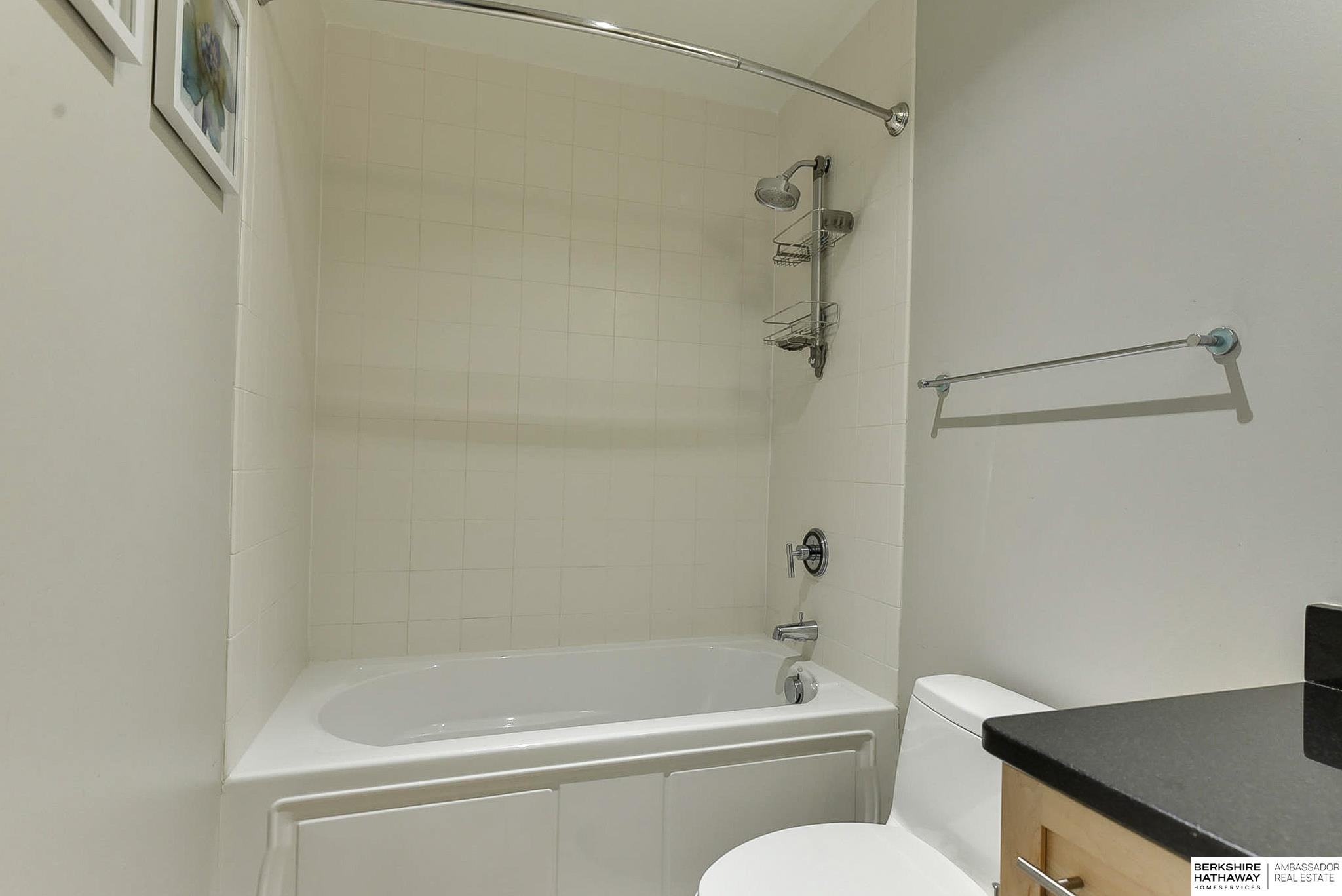 220 S 31st Avenue #3602, Omaha, Nebraska image 34