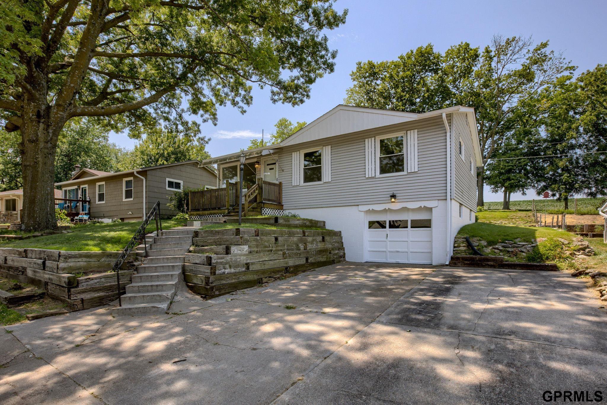 1004 Pleasant Drive, Plattsmouth, Nebraska image 3