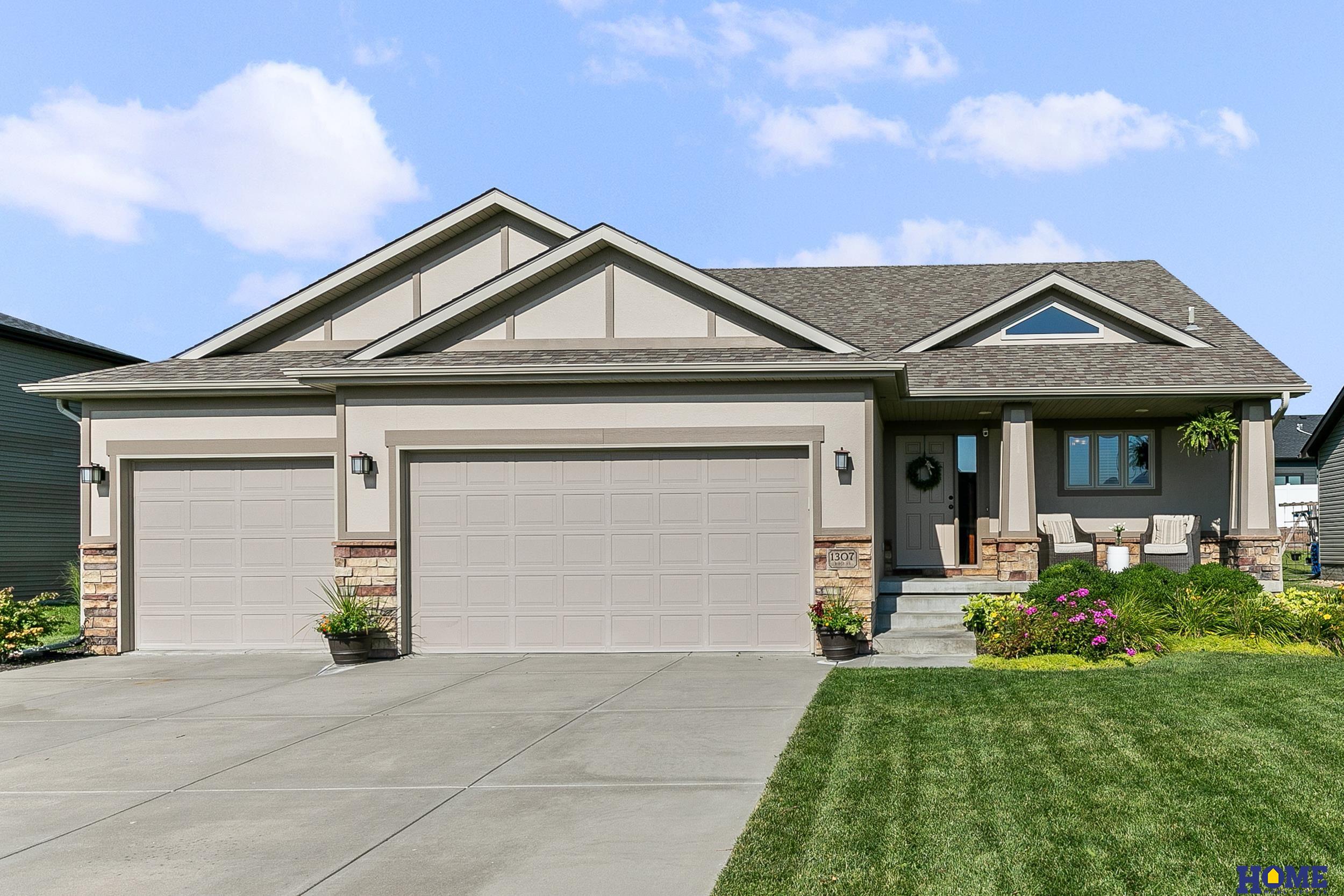 1307 Ridge Road, Hickman, Nebraska image 1