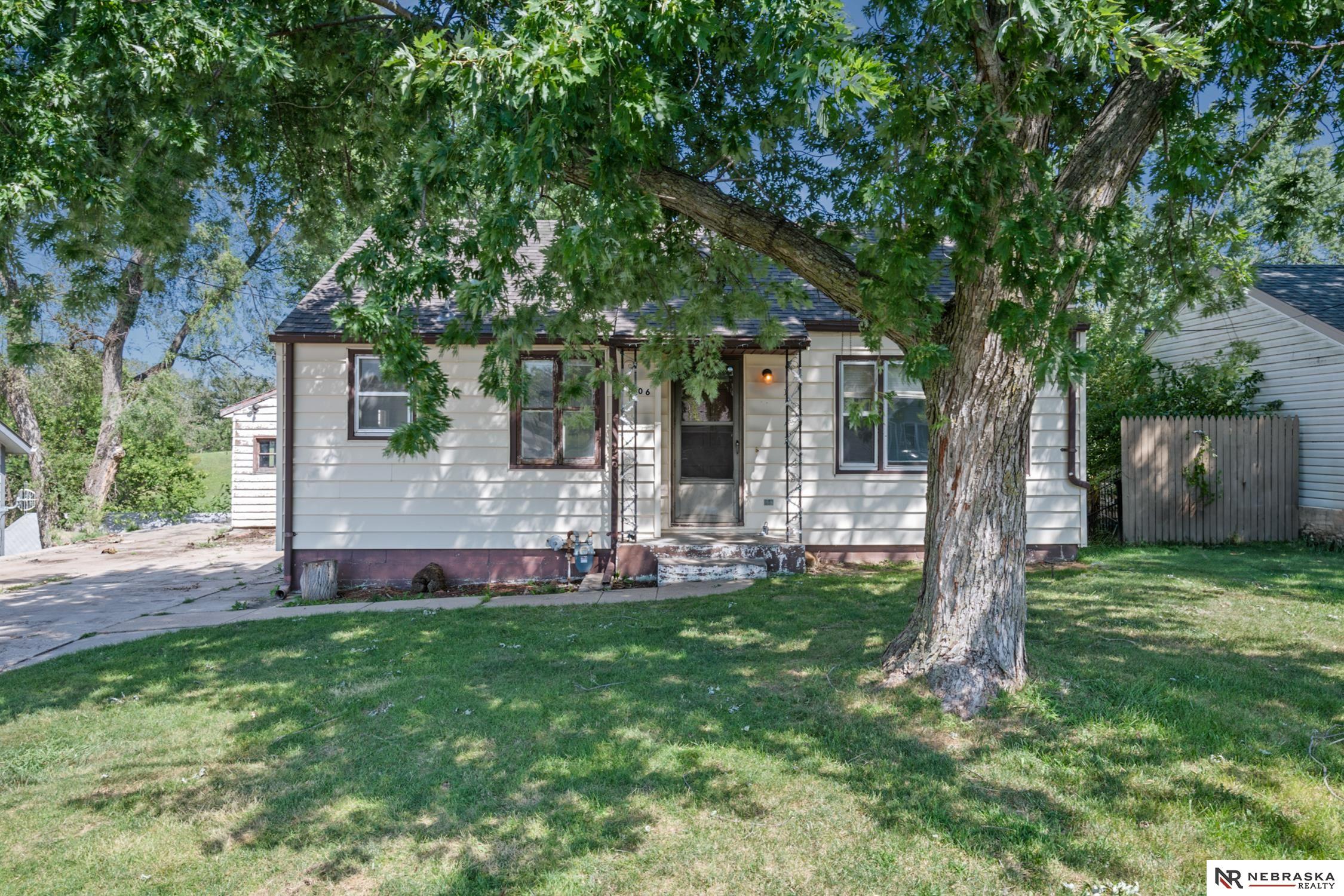606 Elm Street, Louisville, Nebraska image 1