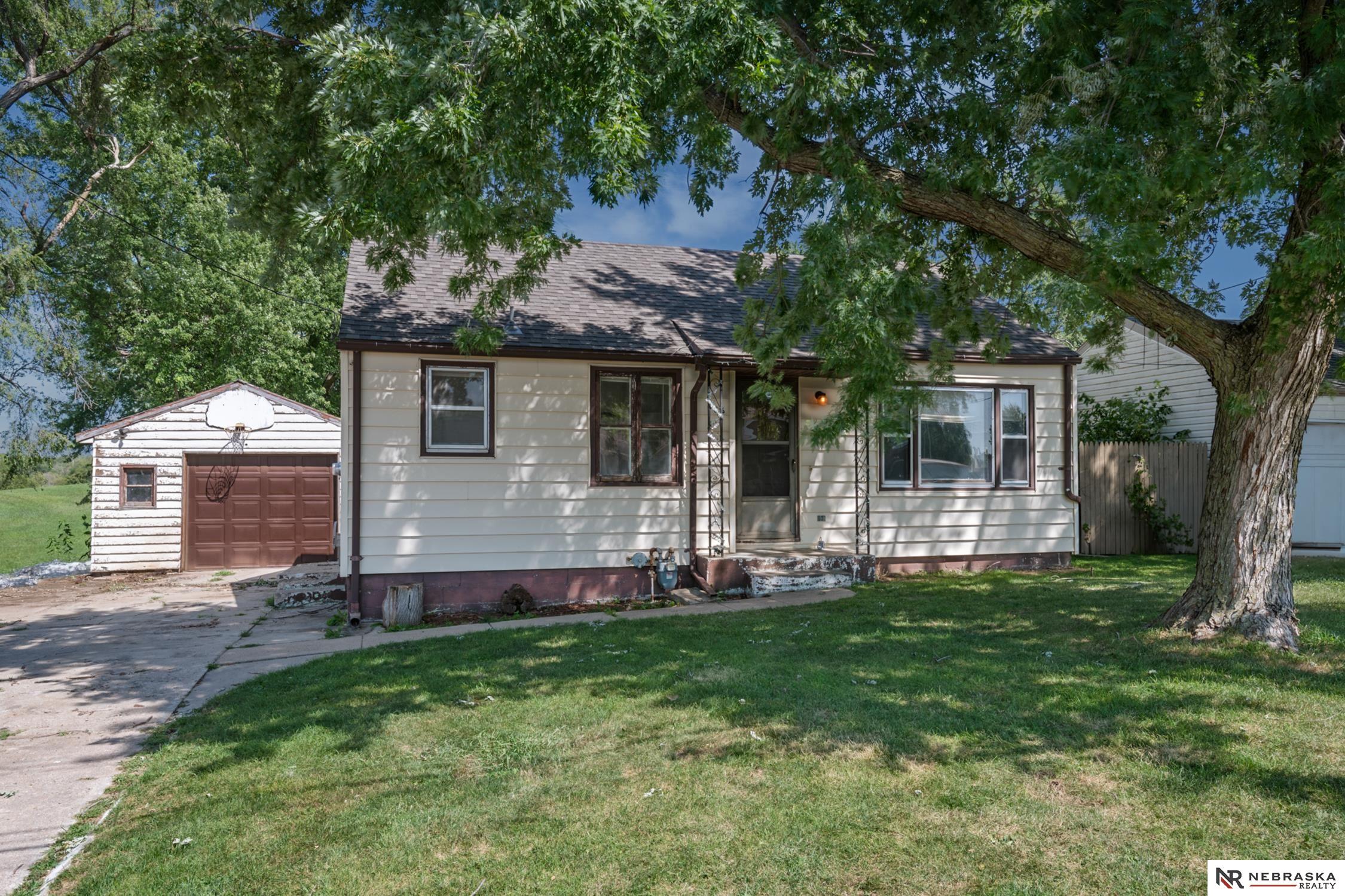 606 Elm Street, Louisville, Nebraska image 2