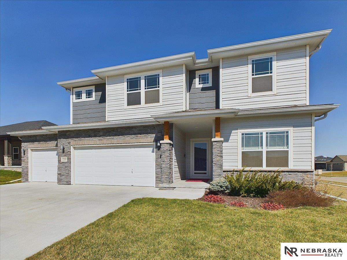 7930 Maxine Drive, Lincoln, Nebraska image 1