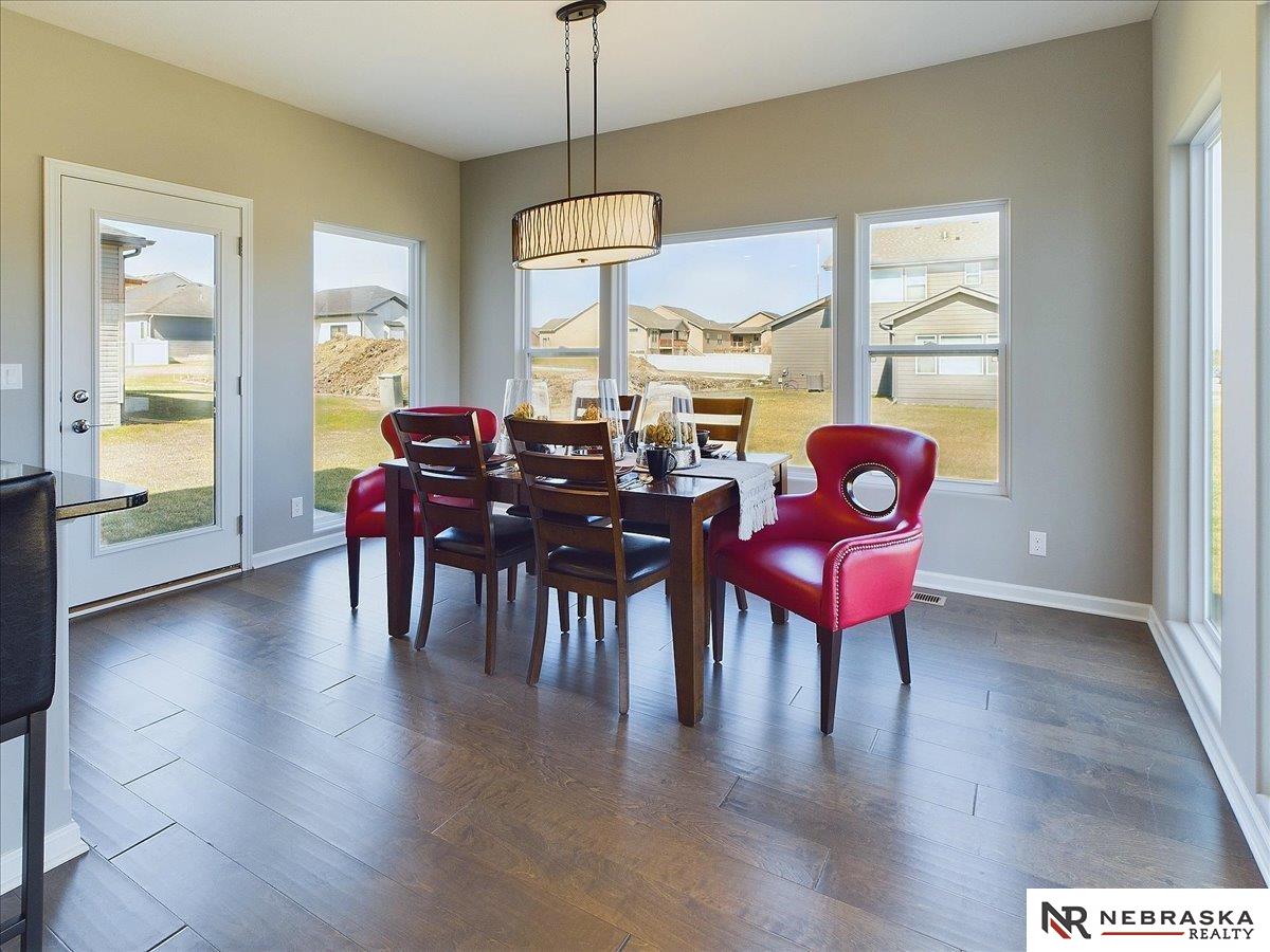 7930 Maxine Drive, Lincoln, Nebraska image 15