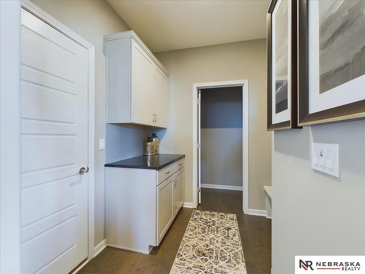 7930 Maxine Drive, Lincoln, Nebraska image 20