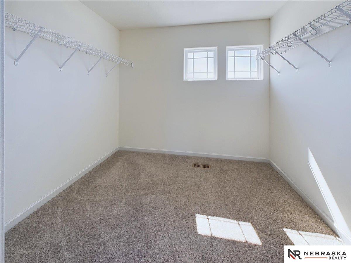 7930 Maxine Drive, Lincoln, Nebraska image 23