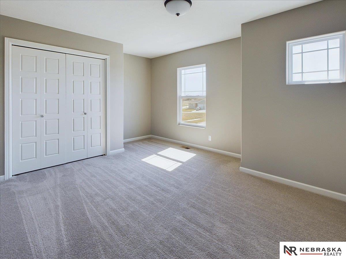 7930 Maxine Drive, Lincoln, Nebraska image 25