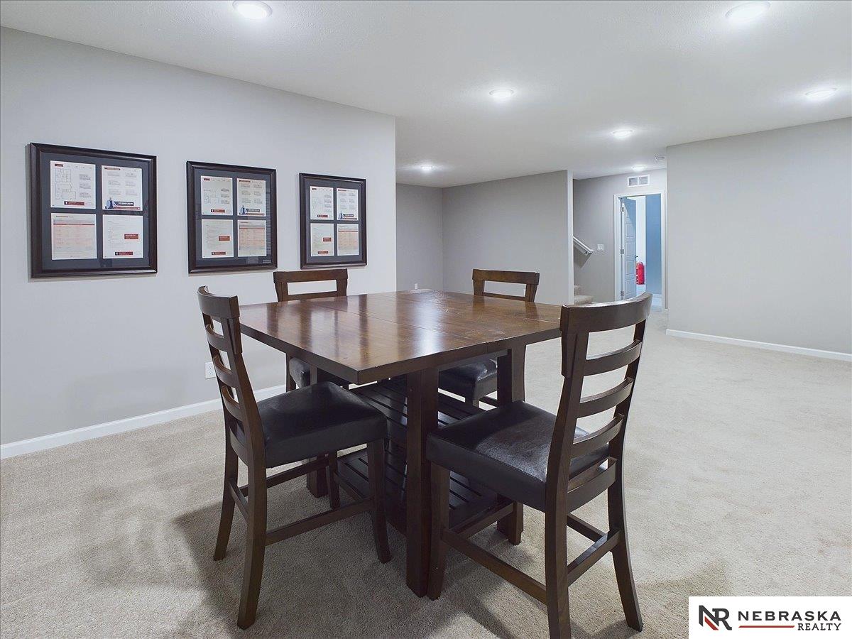 7930 Maxine Drive, Lincoln, Nebraska image 34