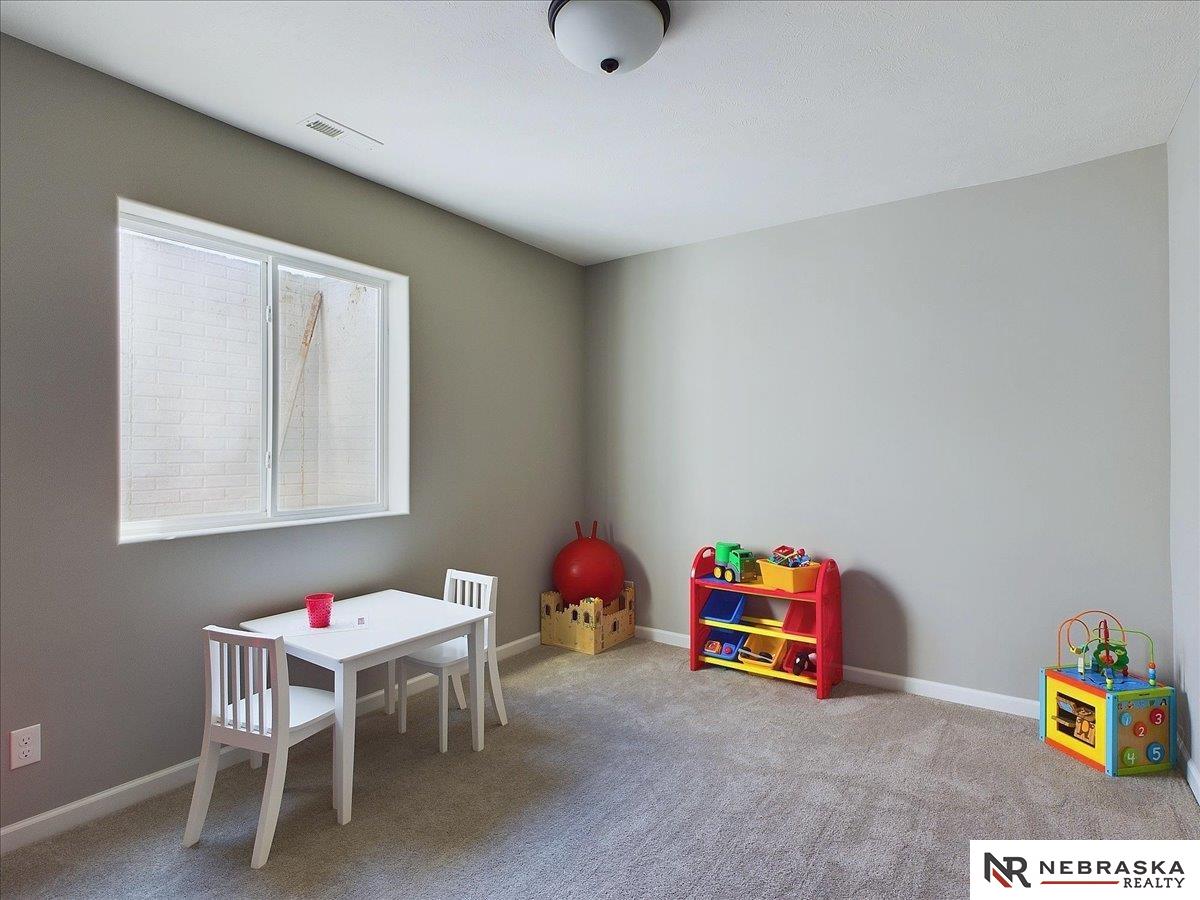 7930 Maxine Drive, Lincoln, Nebraska image 39