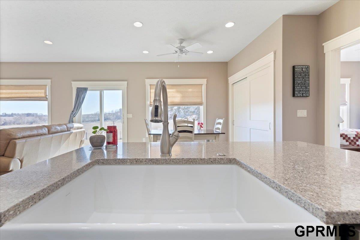 20387 Cardinal Lane, Council Bluffs, Iowa image 25