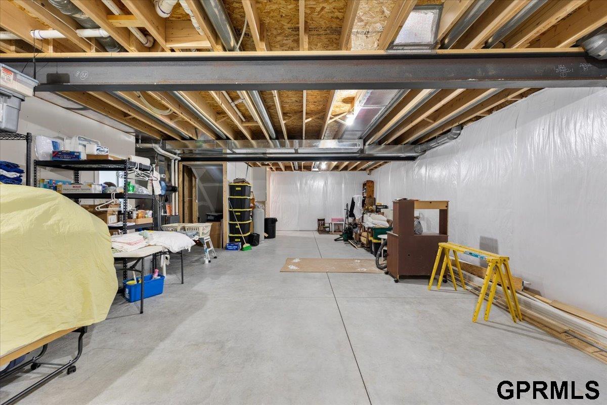 20387 Cardinal Lane, Council Bluffs, Iowa image 38