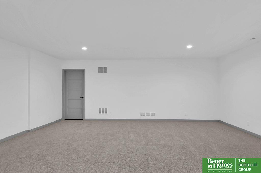 17635 Clay Street, Bennington, Nebraska image 18