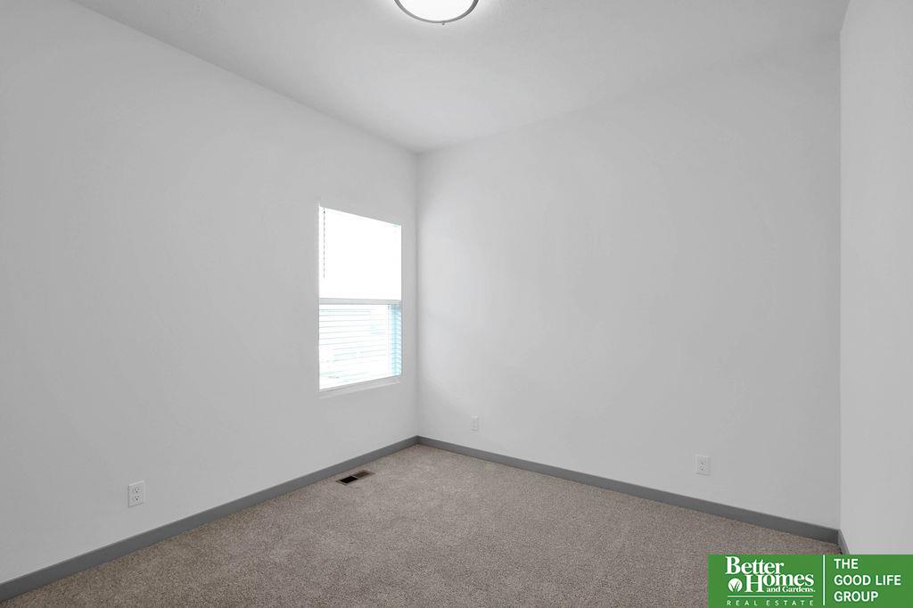 17635 Clay Street, Bennington, Nebraska image 23