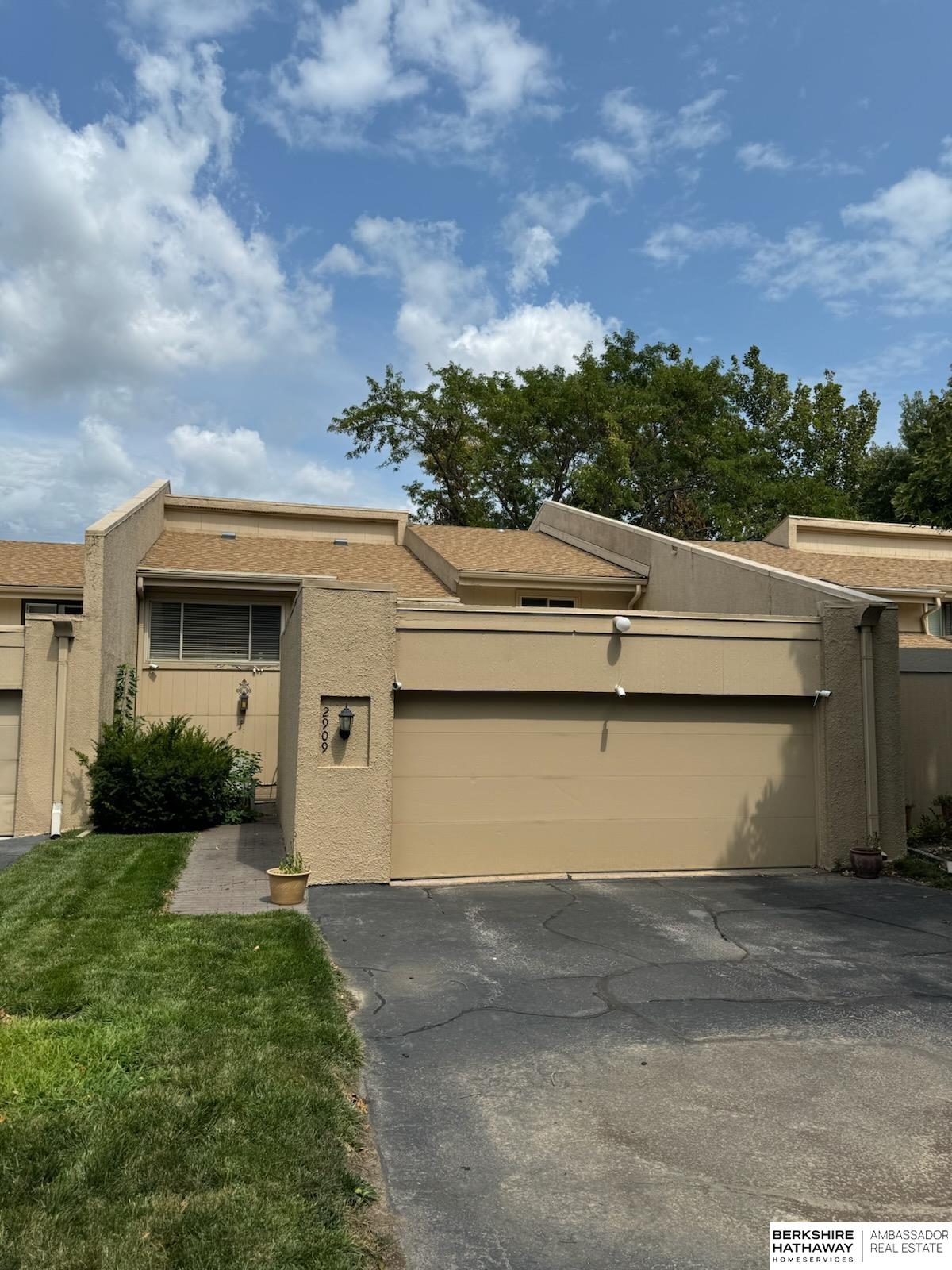 2909 S 160th Plaza, Omaha, Nebraska image 1