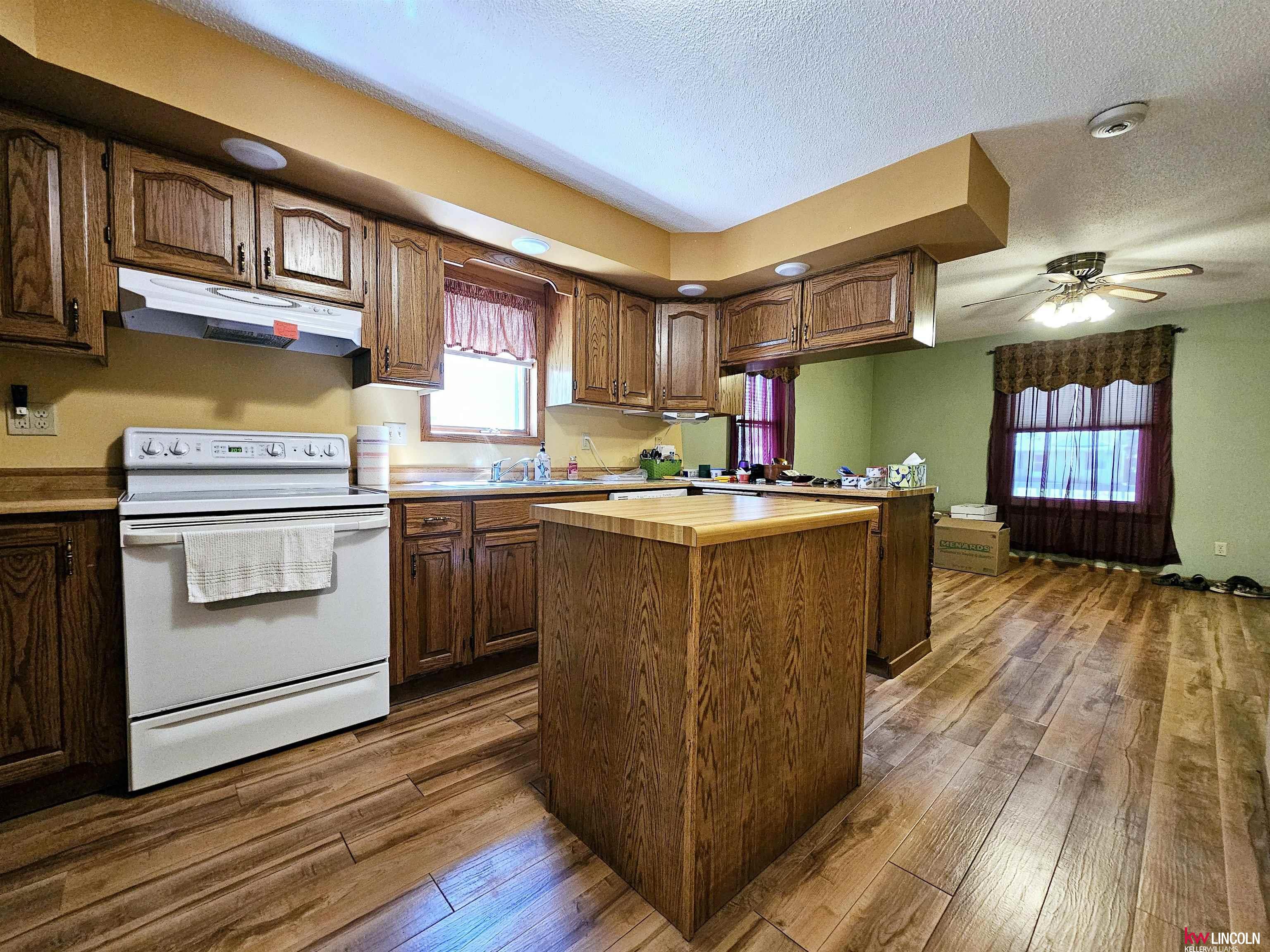 508 S Saunders Avenue, Sutton, Nebraska image 8