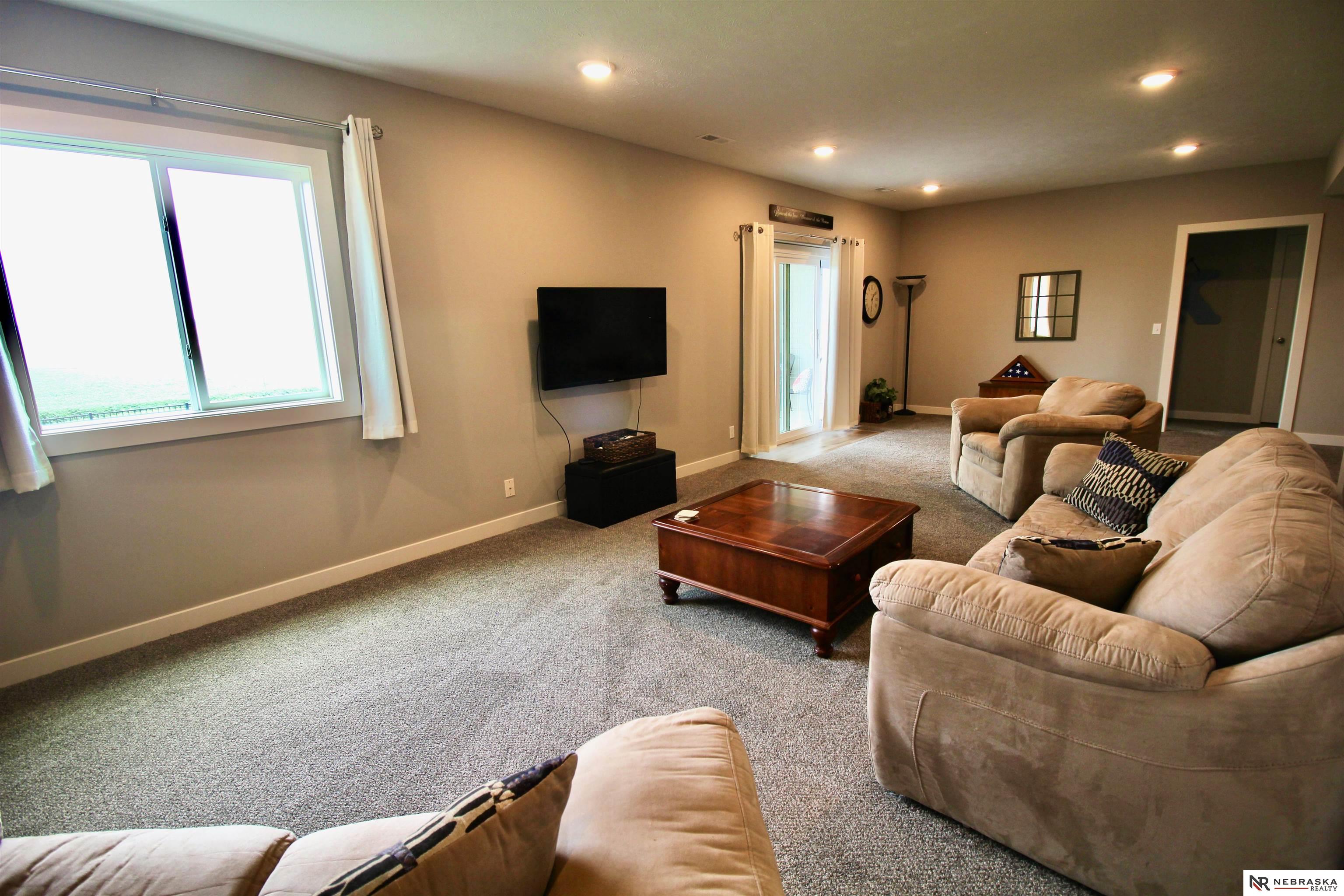 1090 Cedar Circle, Springfield, Nebraska image 34