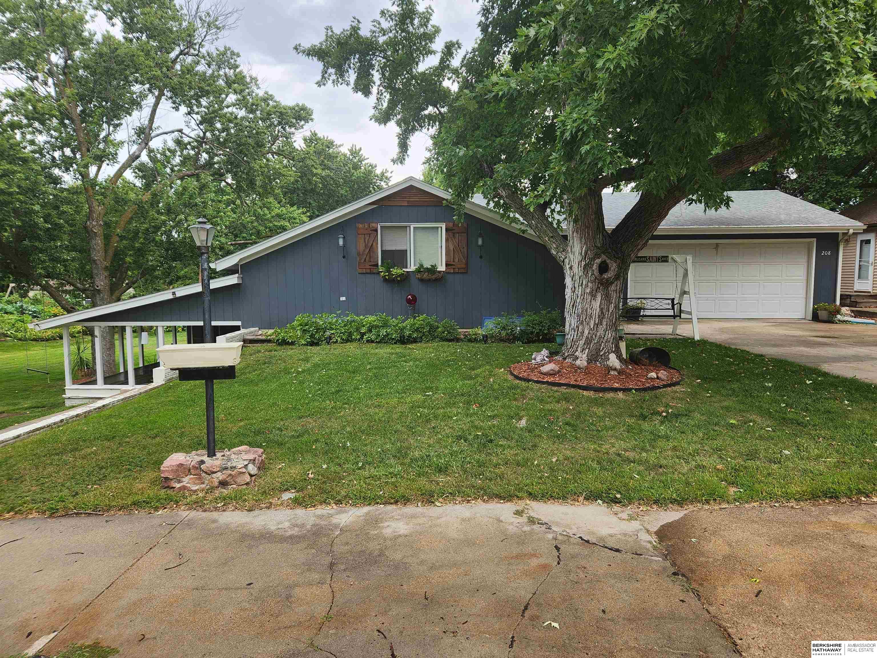 208 3rd Street, Milford, Nebraska image 1