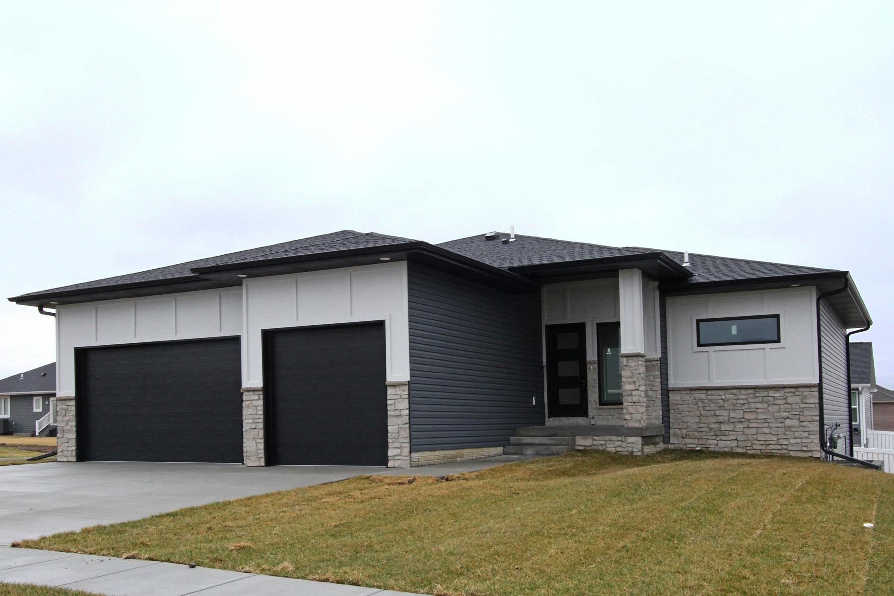 175 Kristi Lane, Hickman, Nebraska image 2