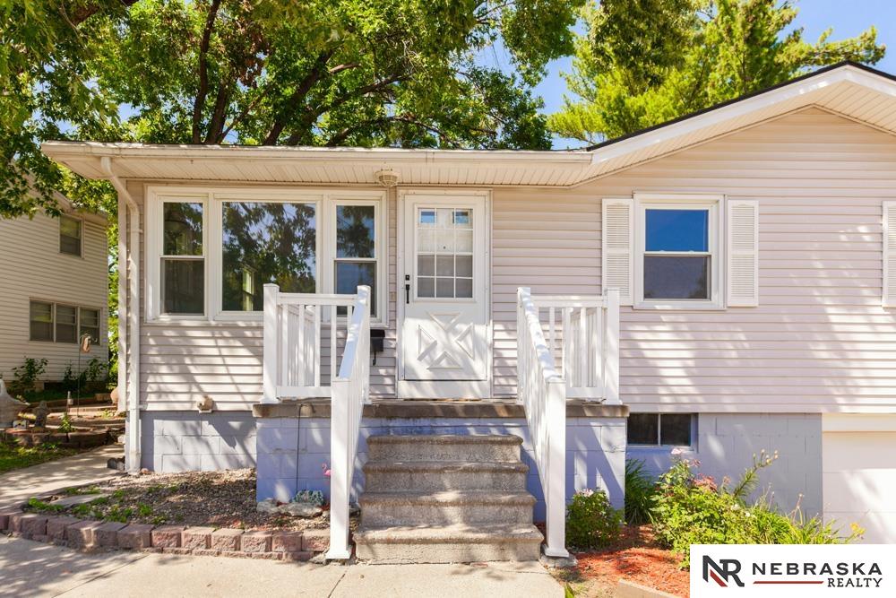 7866 Tilford Circle, Ralston, Nebraska image 2