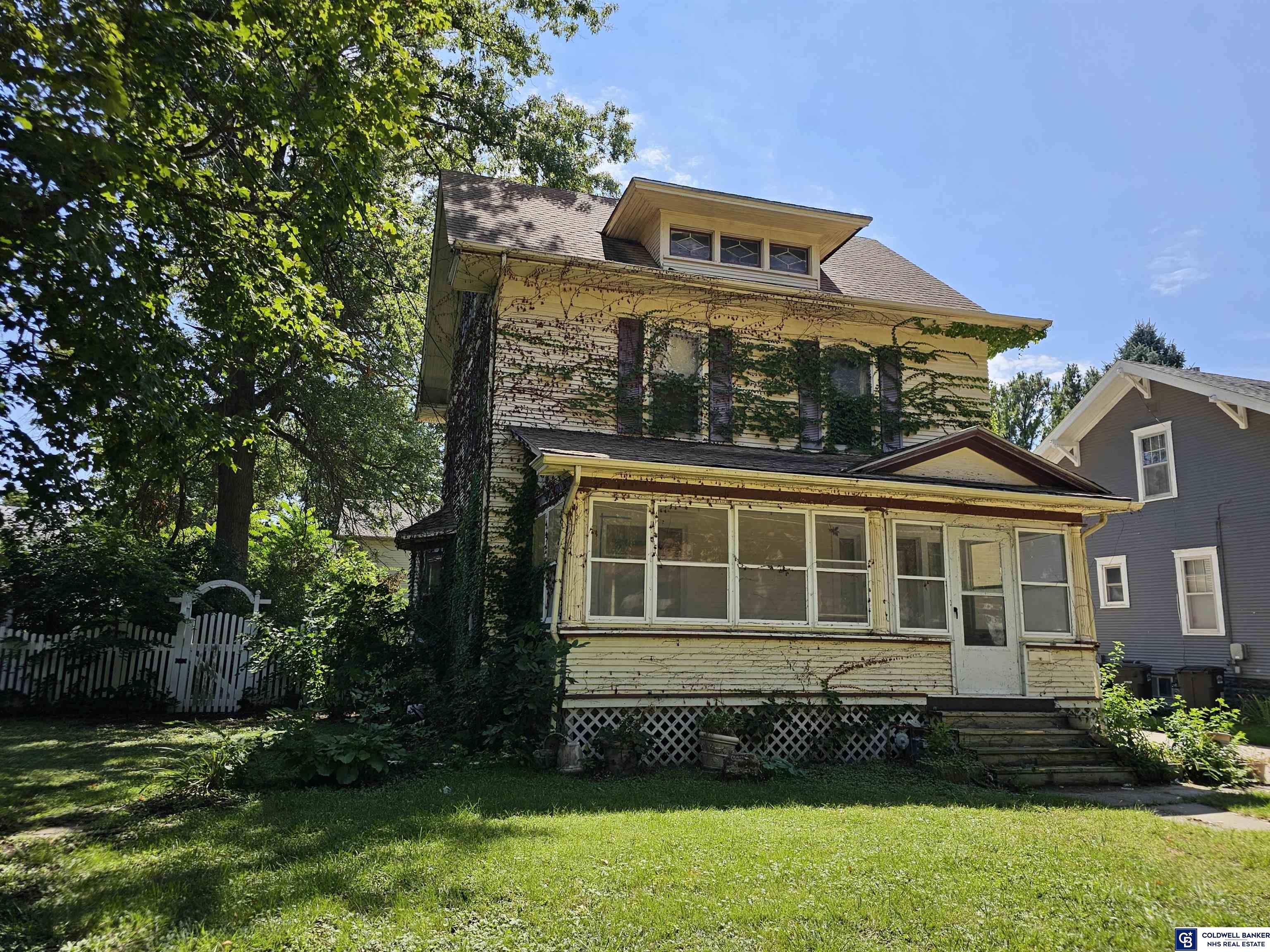 680 E 8th Street, York, Nebraska image 2