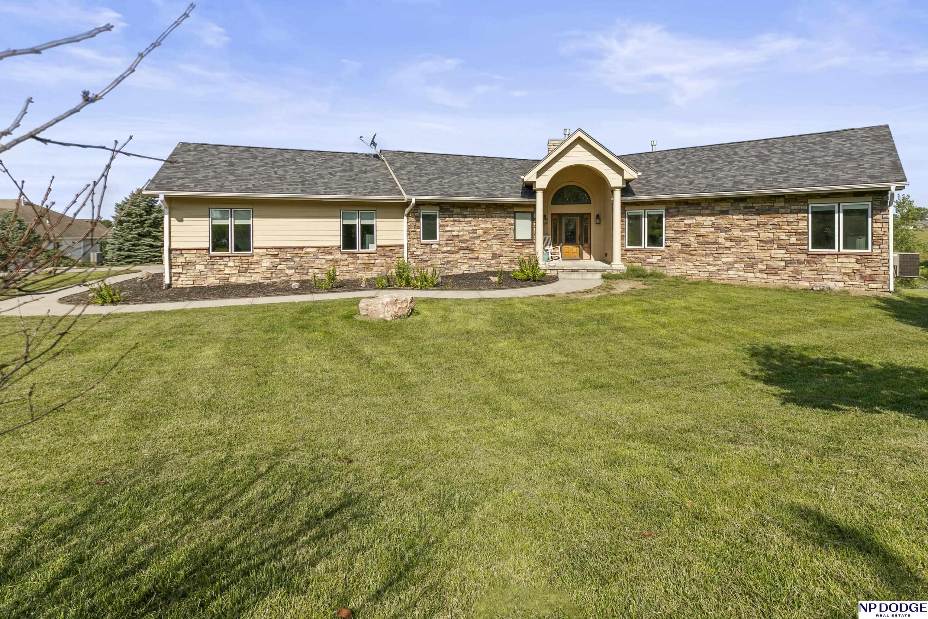 23054 Chamois Circle, Glenwood, Iowa image 2