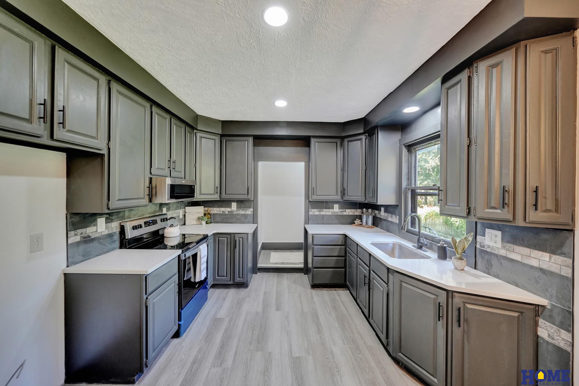 15709 Kansas Avenue, Omaha, Nebraska image 31