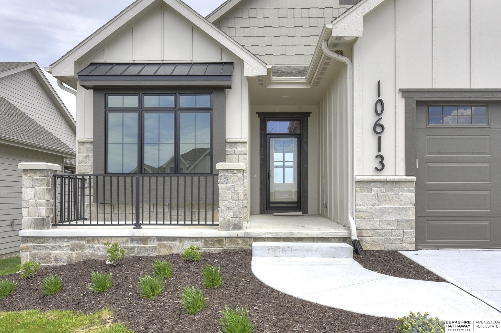 10718 S 126th Court, Omaha, Nebraska image 2