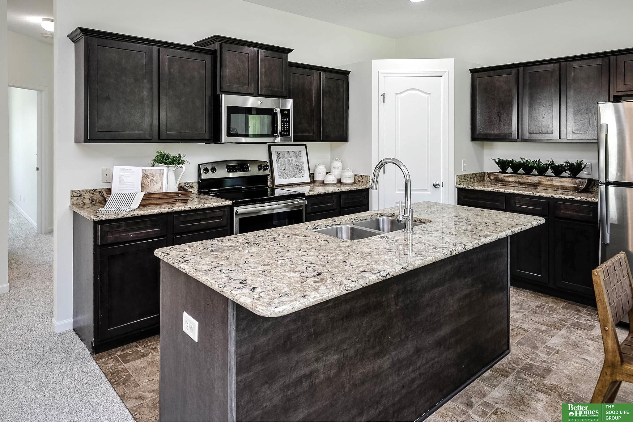 14305 Wood Valley Drive, Omaha, Nebraska image 12