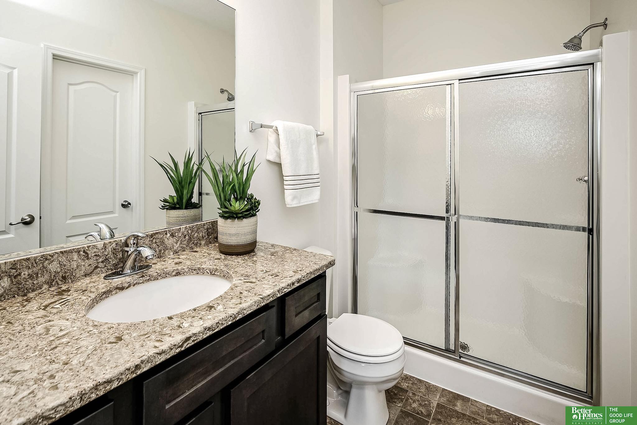 14305 Wood Valley Drive, Omaha, Nebraska image 17