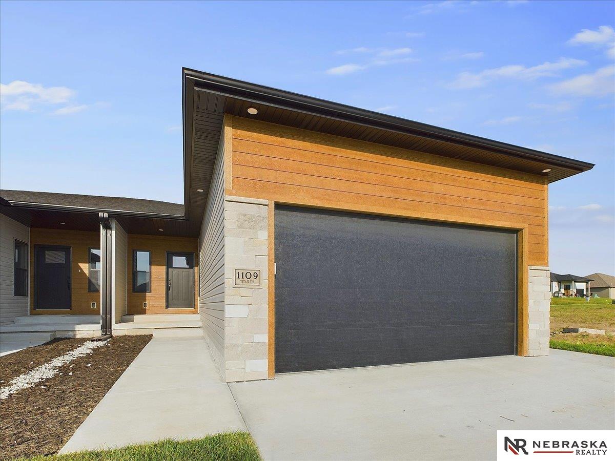 1109 Titan Drive, Hickman, Nebraska image 1