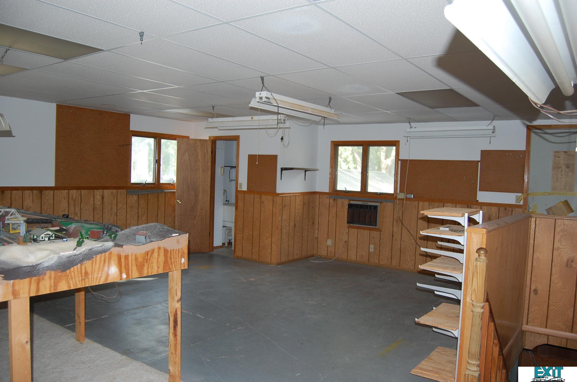 1315 N Delaware Avenue, York, Nebraska image 17