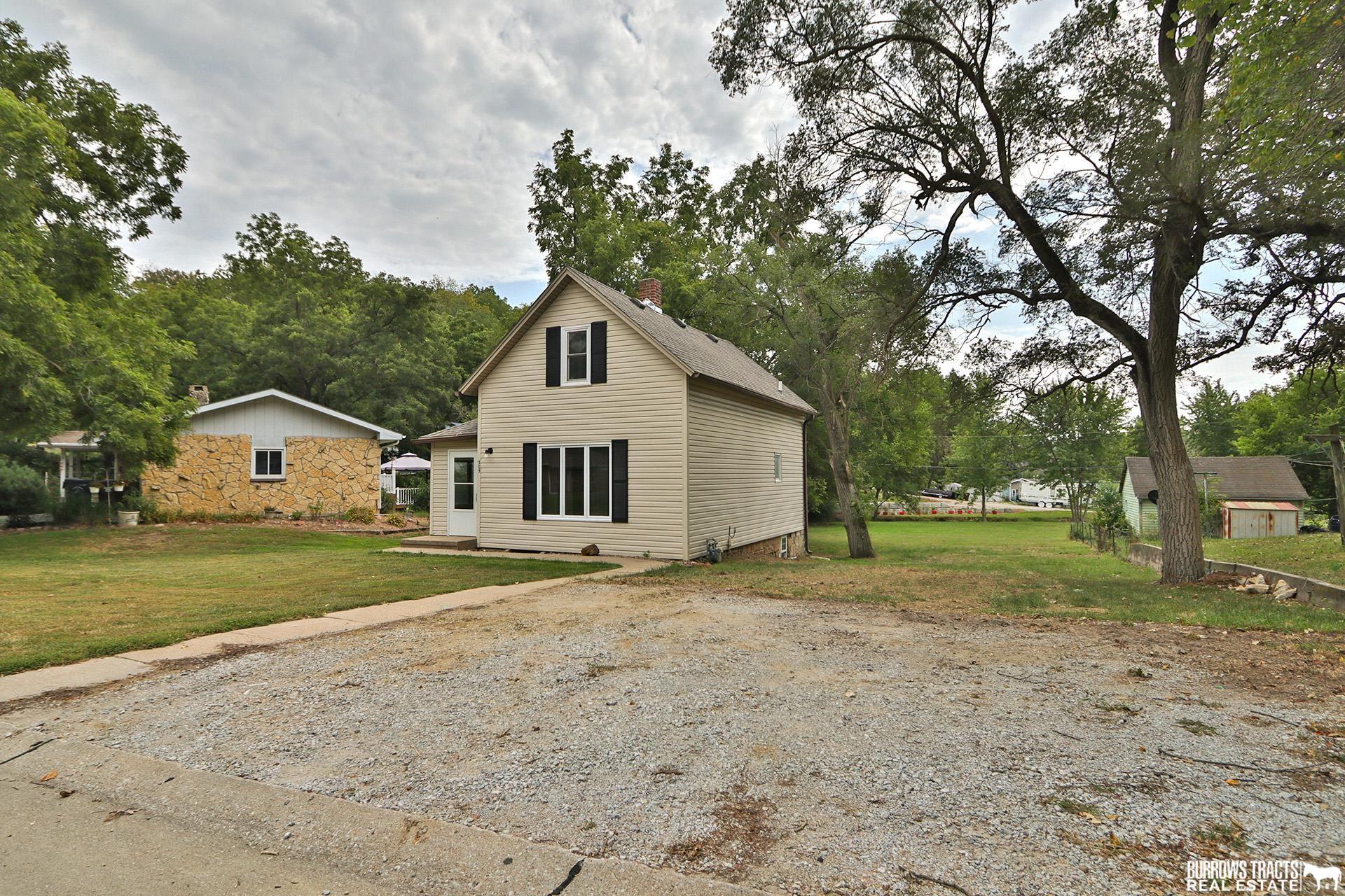 305 W E Street, Weeping Water, Nebraska image 1