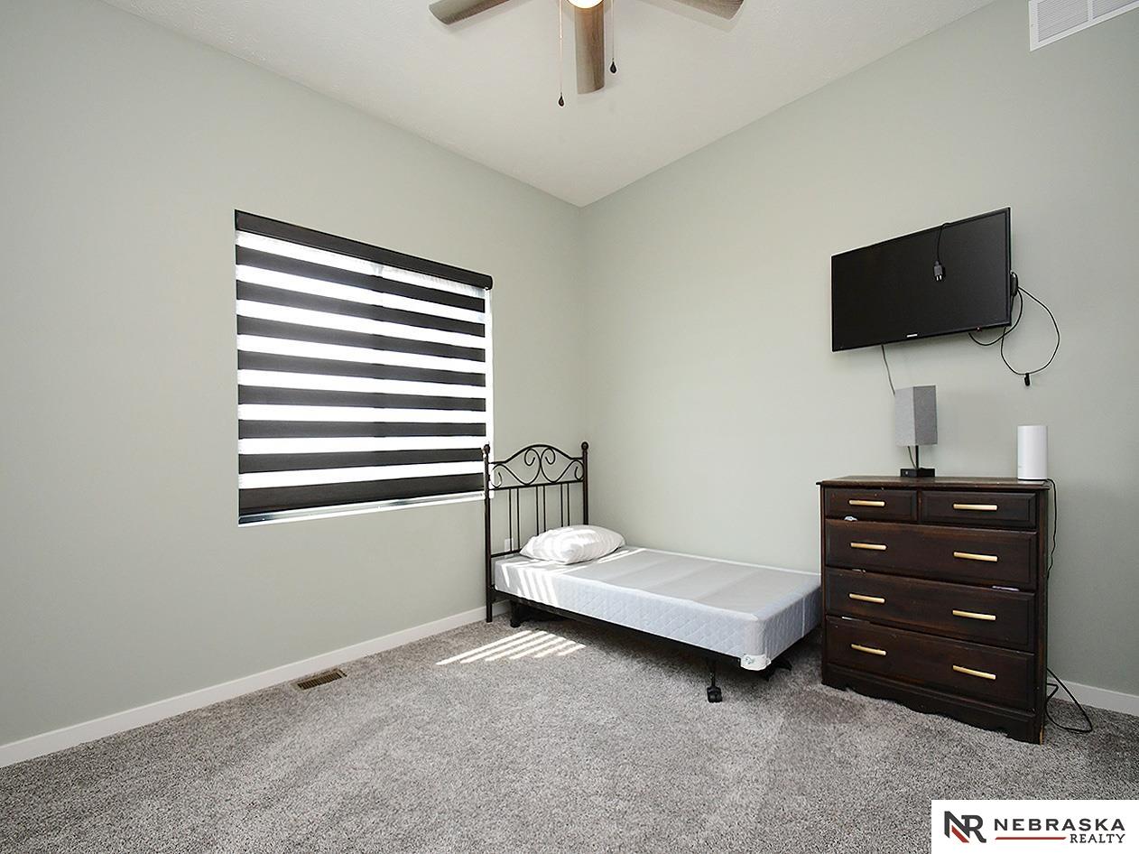 1215 Cyprus Boulevard, Hickman, Nebraska image 24