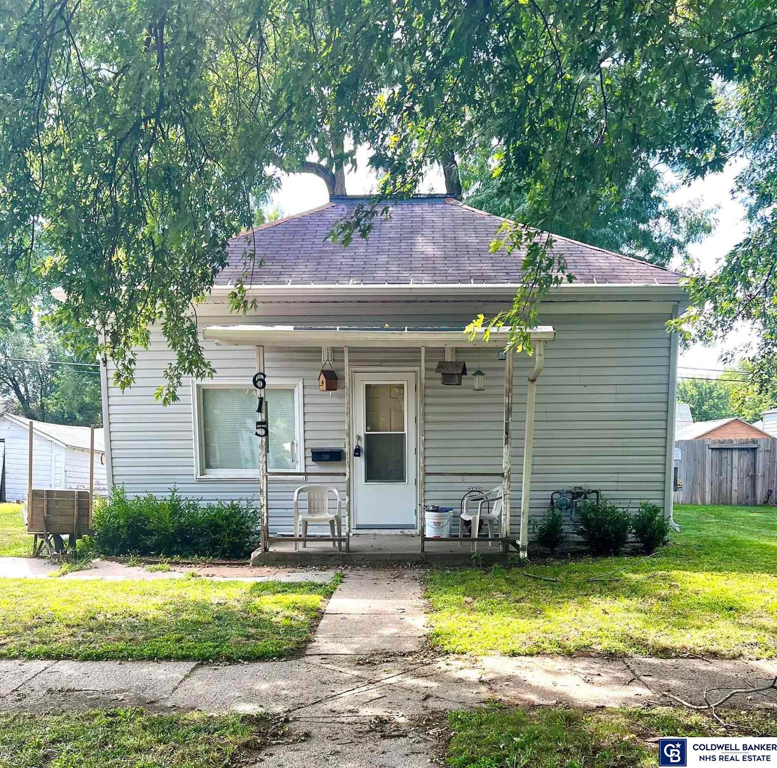 615 W 8th Street, York, Nebraska image 1
