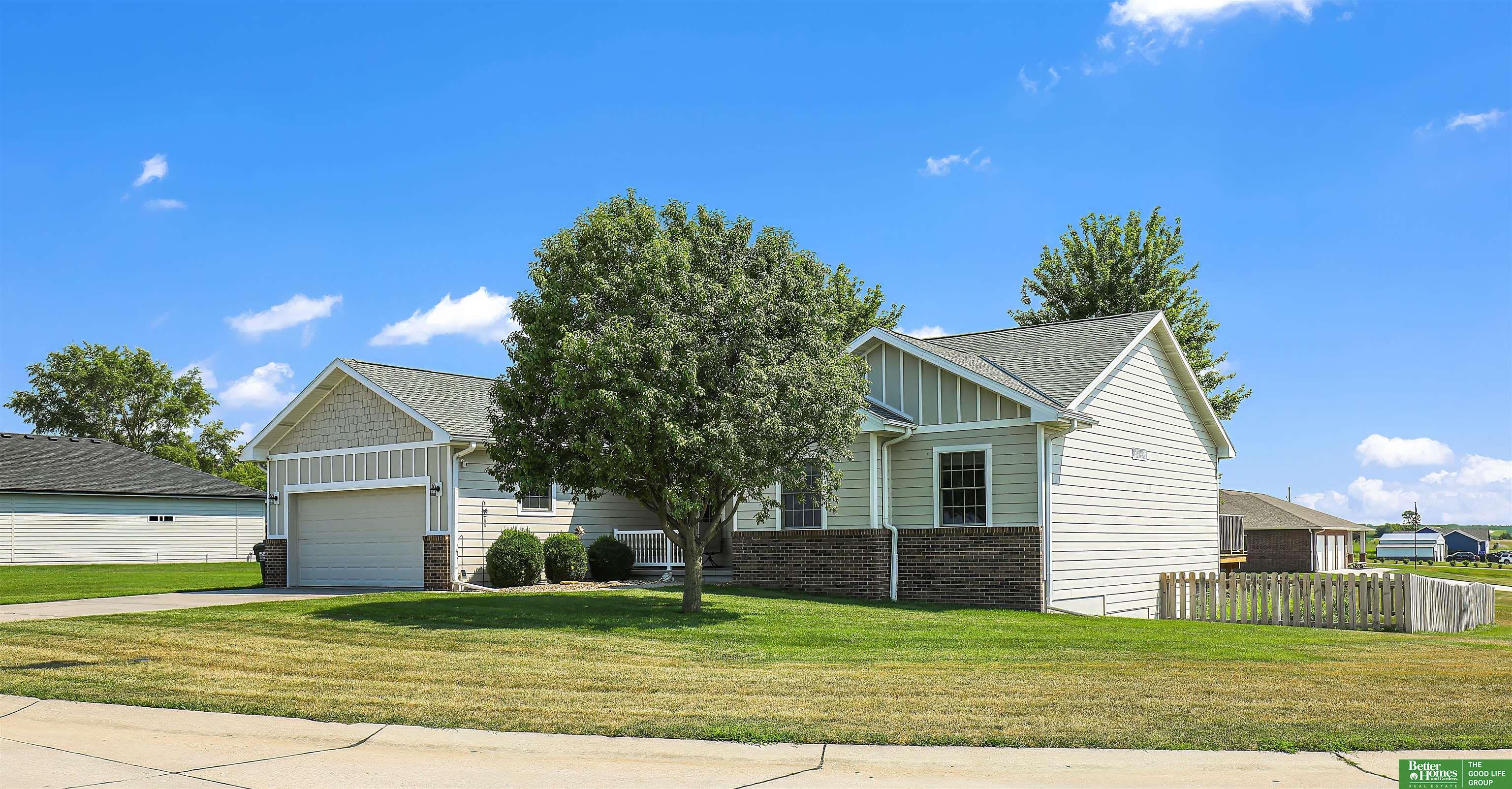 1521 Lake Ridge Drive, Plattsmouth, Nebraska image 2