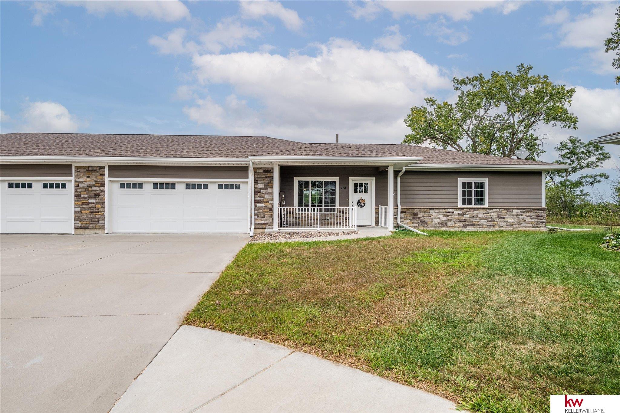 910 Tamarack Lane, Missouri Valley, Iowa image 1