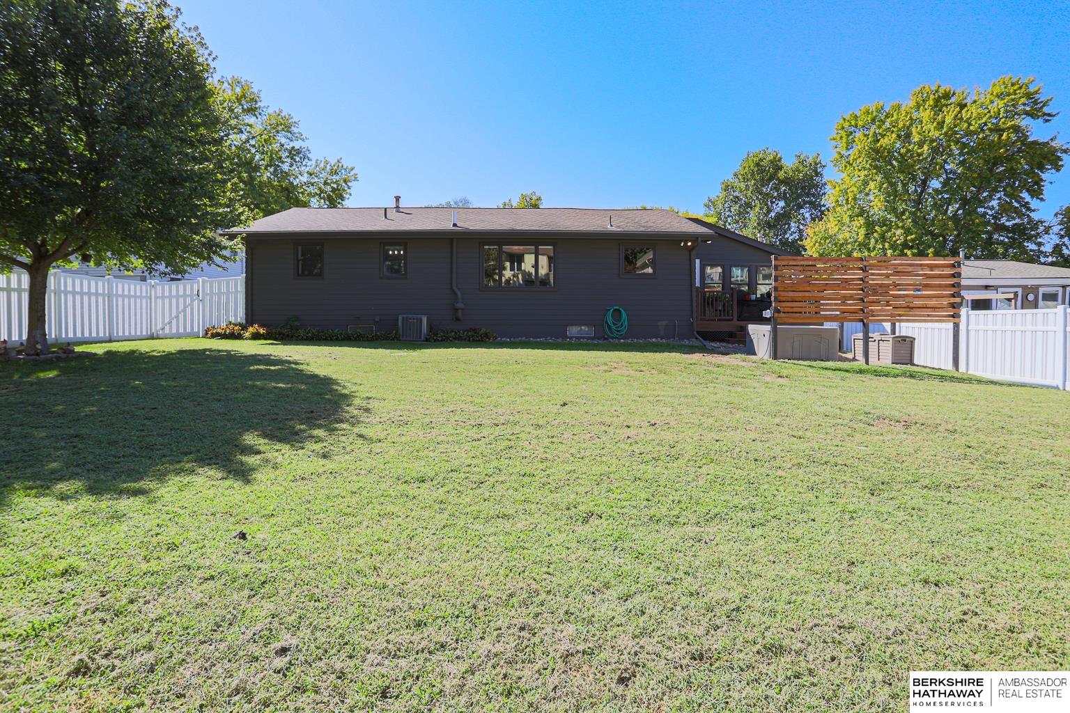 19868 Beverly Manor Lane, Council Bluffs, Iowa image 4