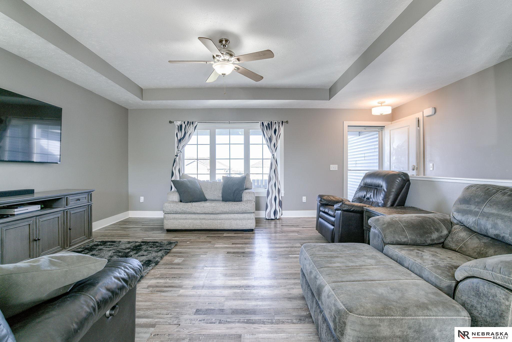 1208 Birchwood Drive, Hickman, Nebraska image 2