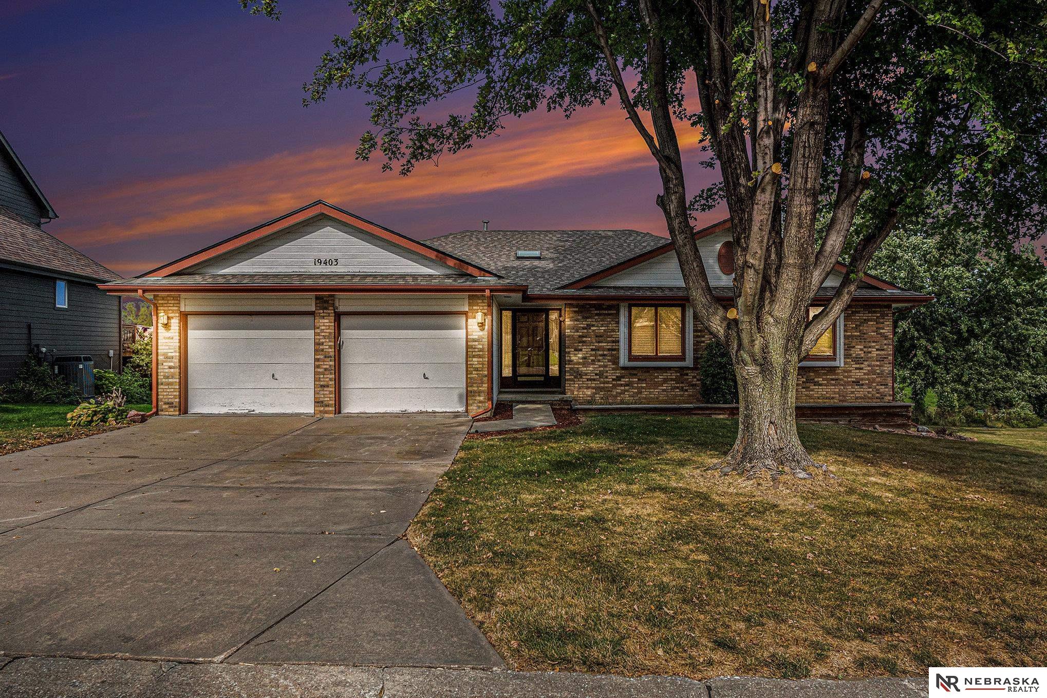 19403 Spyglass Court, Plattsmouth, Nebraska image 1